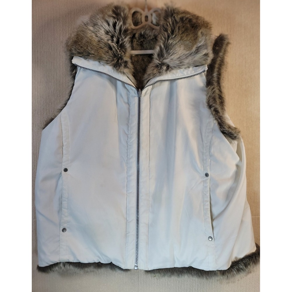Weatherproof Reversible off white & Faux Fur Insulated Vest  Women's Large Zip